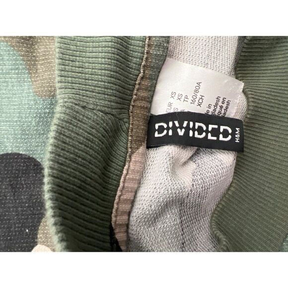 Divided H&M Women Camo Oversized Cropped High Neck Top Size XS - Picture 7 of 9